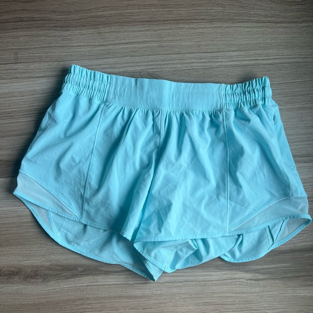 Lululemon Hotty Hot Low-Rise Lined Short 4"